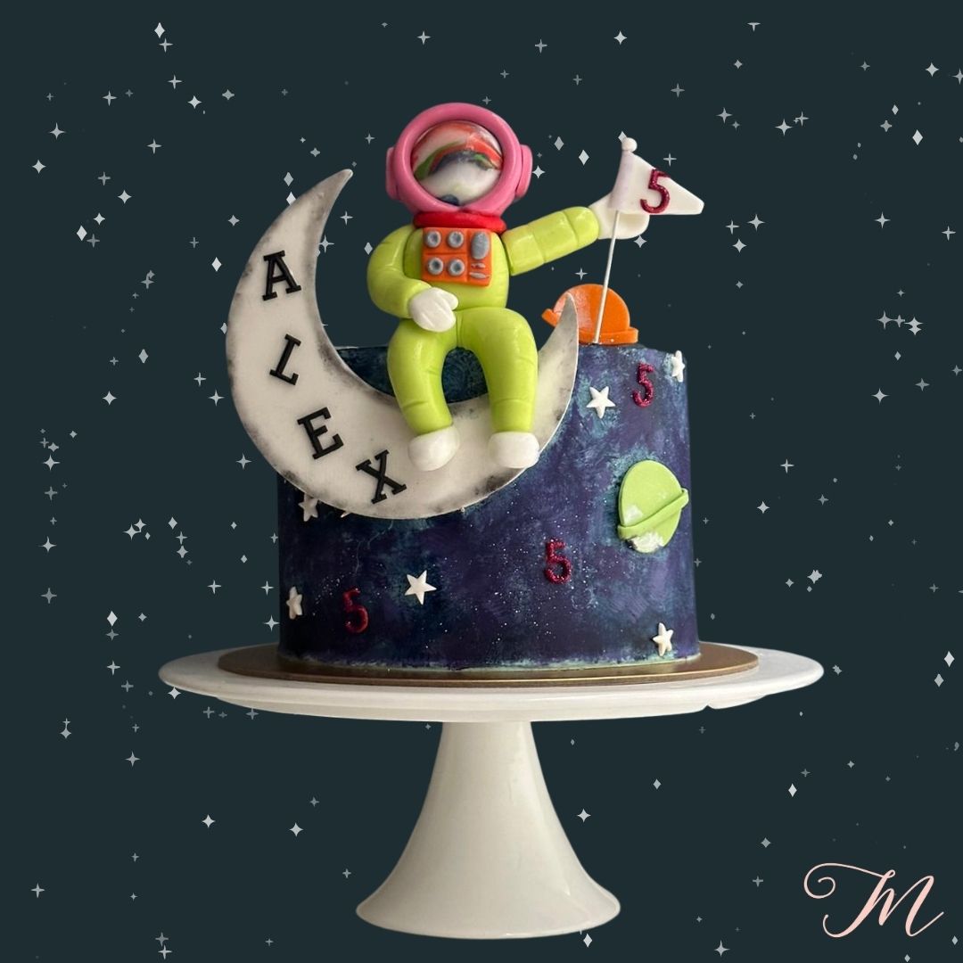 Astronaut in Space Cake - Man on the Moon!
