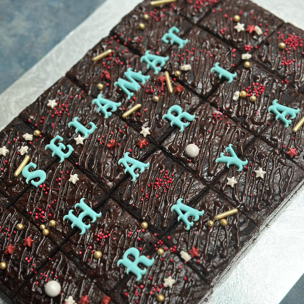 Brownie Sheet (24 Portions) — Sprinkles & Personalisation